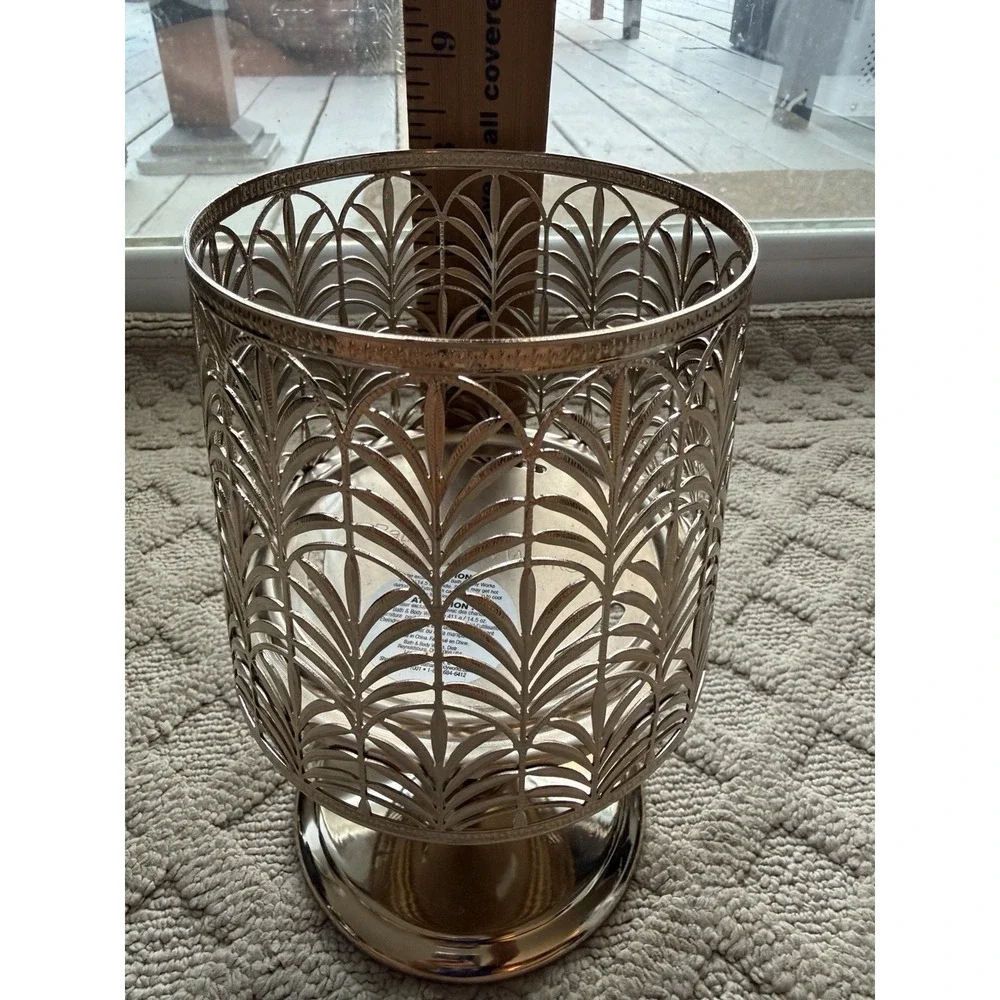 Bath & Body Works LAMP SHADE CANDLE HOLDER 3 WICKS NEW SPRING